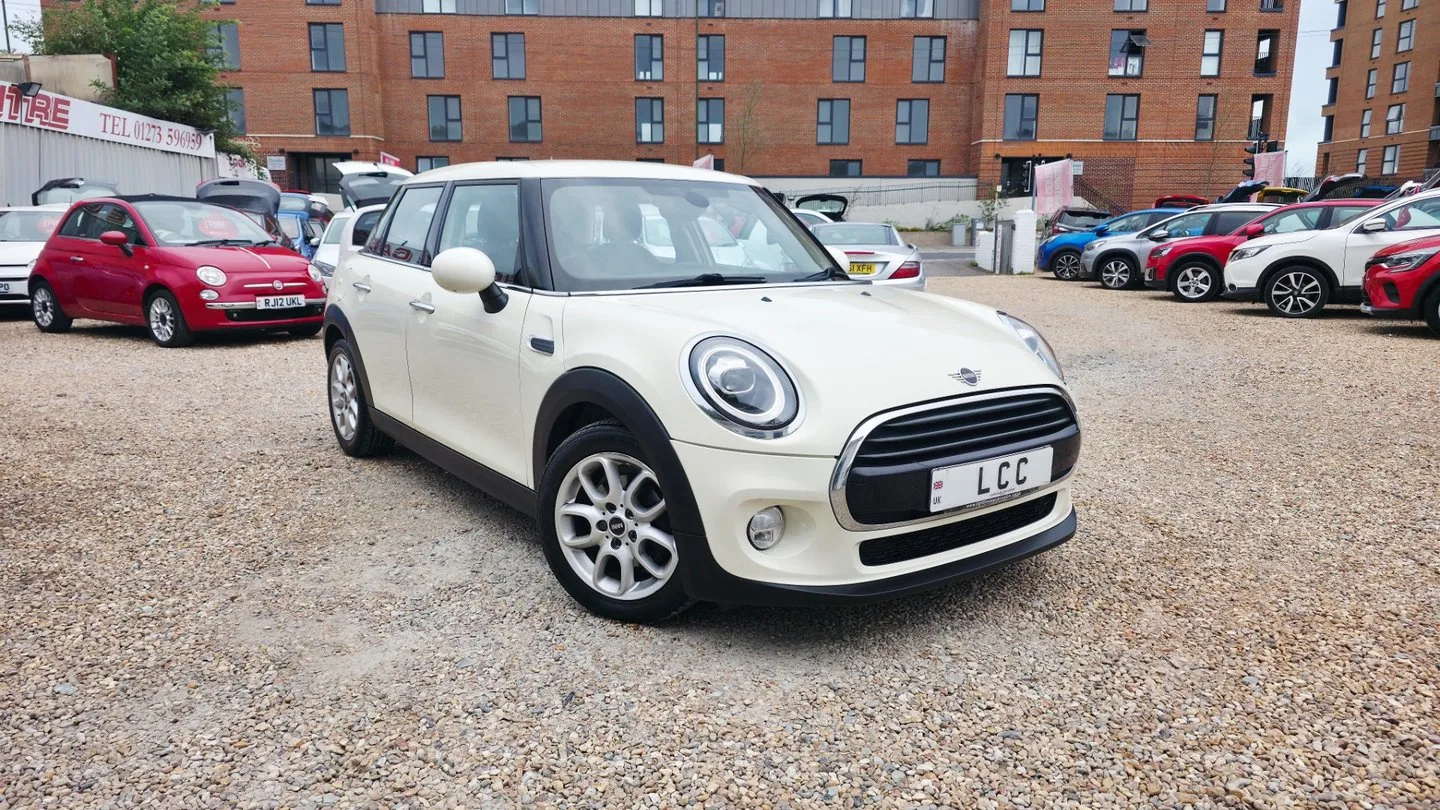 2018 MINI Hatch 1.5 COOPER AUTOMATIC! FULL SERVICE HISTORY! 6 SERVICES!