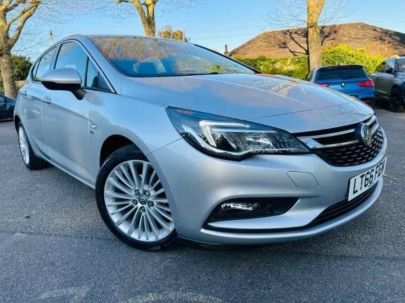 2016 Vauxhall Astra 1.4i Turbo Elite Nav Euro 6 5dr
