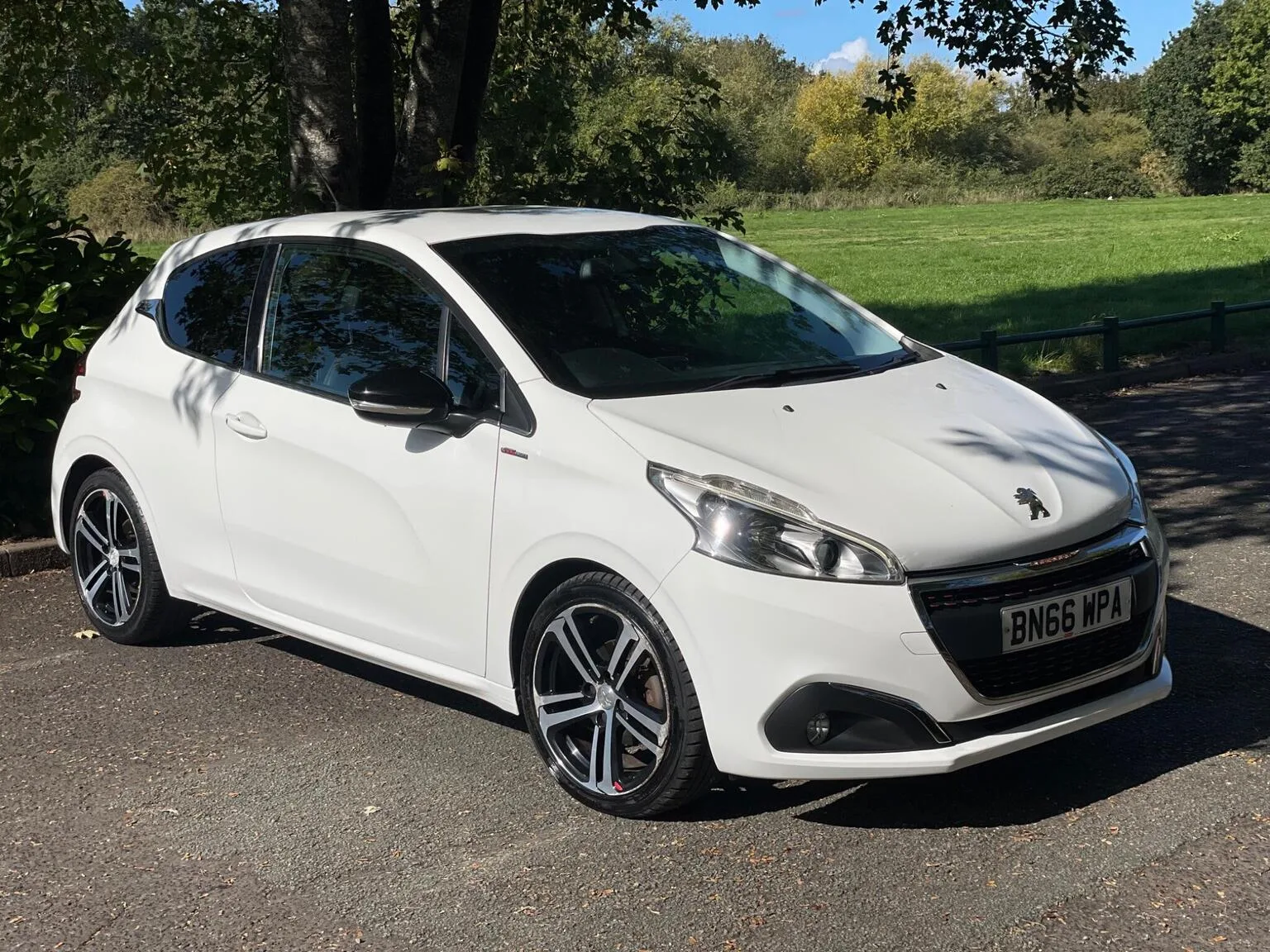 2016 Peugeot 208 1.2 PureTech GT Line Euro 6 (s/s) 3dr