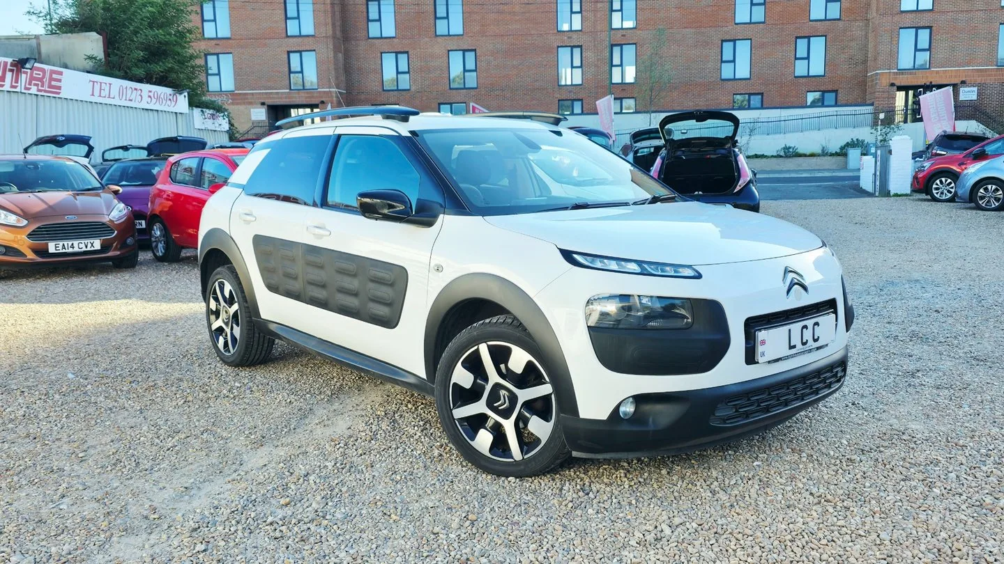 2016 Citroen C4 Cactus PURETECH FLAIR S/S.. 7 MAIN DEALER STAMPS.. £20 ROAD TAX.. STUNNING EXAMPLE