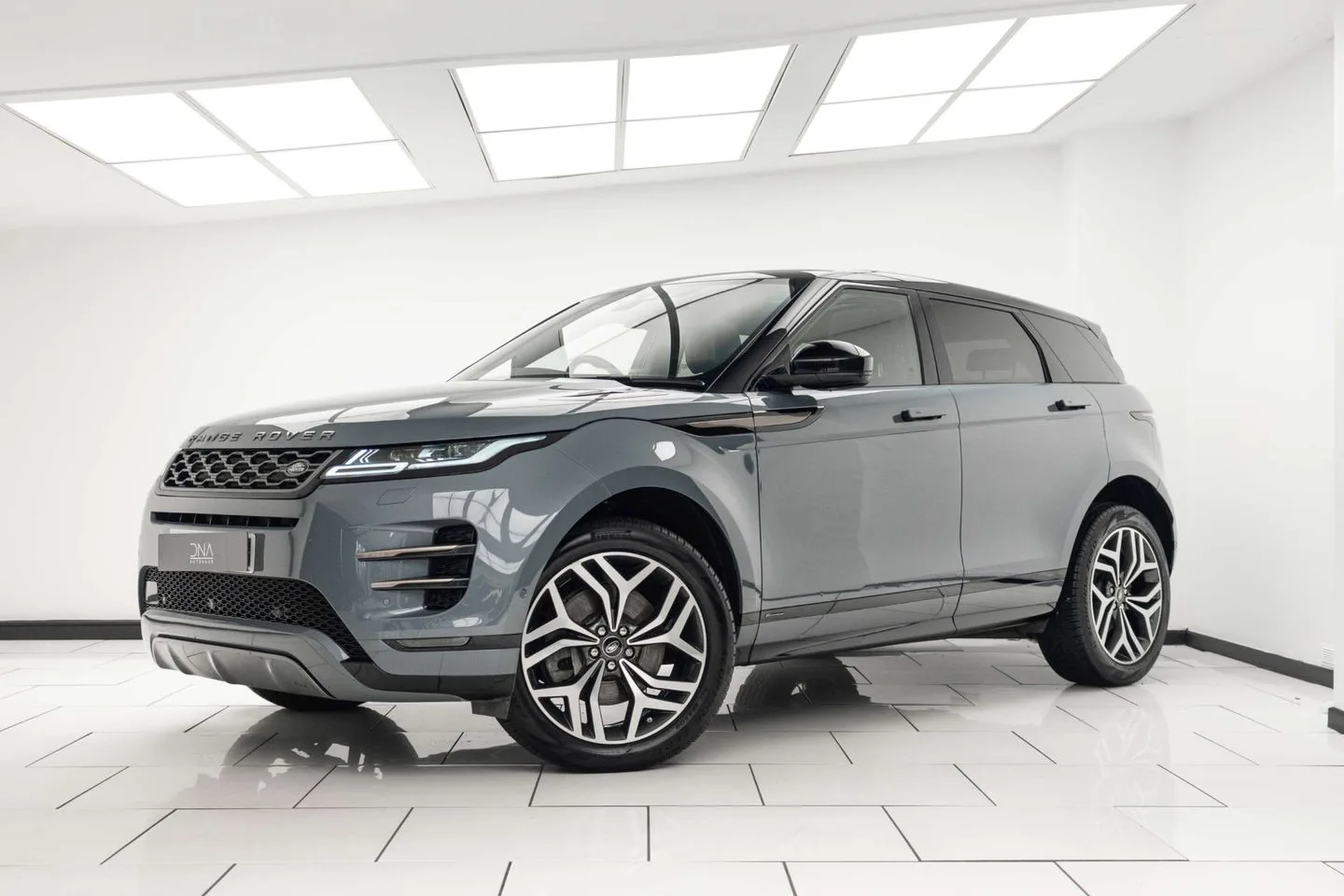 2020 Land Rover Range Rover Evoque 2.0 Range Rover Evoque First Edition Auto 4WD 5dr