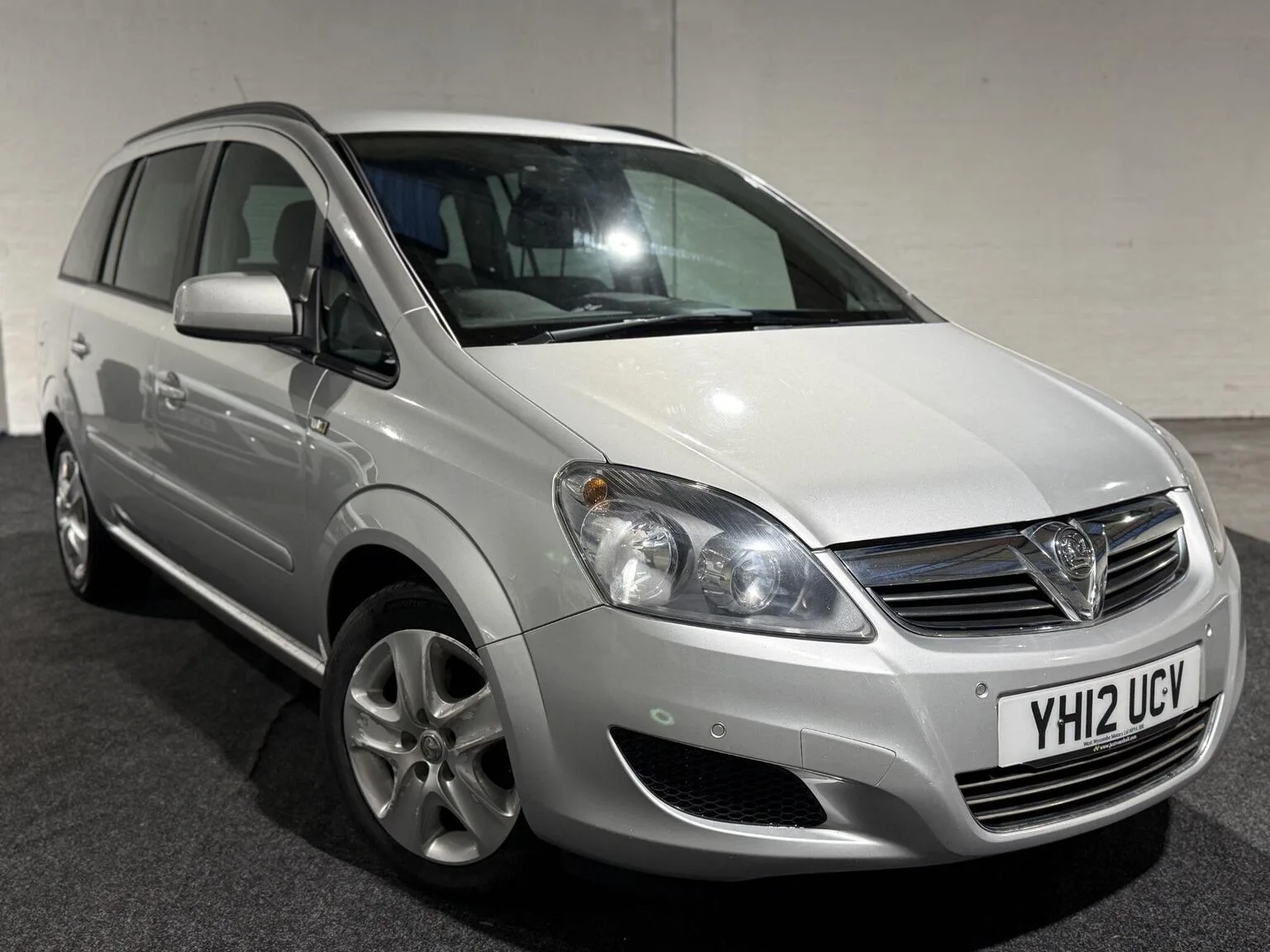 2012 Vauxhall Zafira 1.8 16V Exclusiv Euro 5 5dr (SNav)