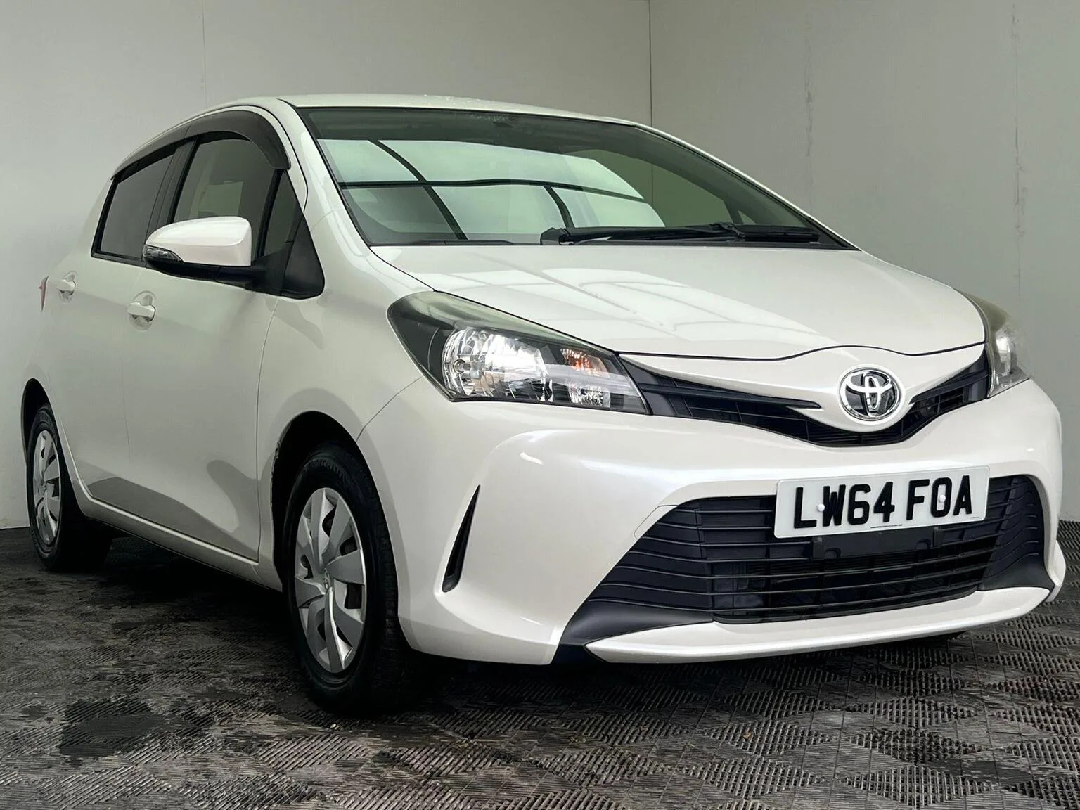 2014 Toyota Yaris 1.33 Dual VVT-i Icon Multidrive S Euro 5 5dr Euro 5