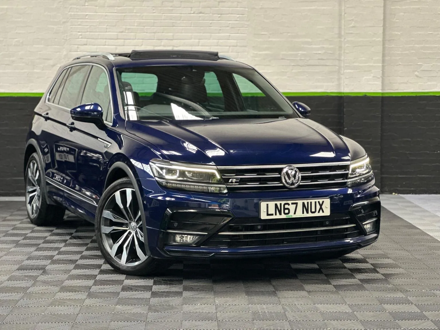 2017 Volkswagen Tiguan 2.0 TDI R-Line DSG 4Motion Euro 6 (s/s) 5dr