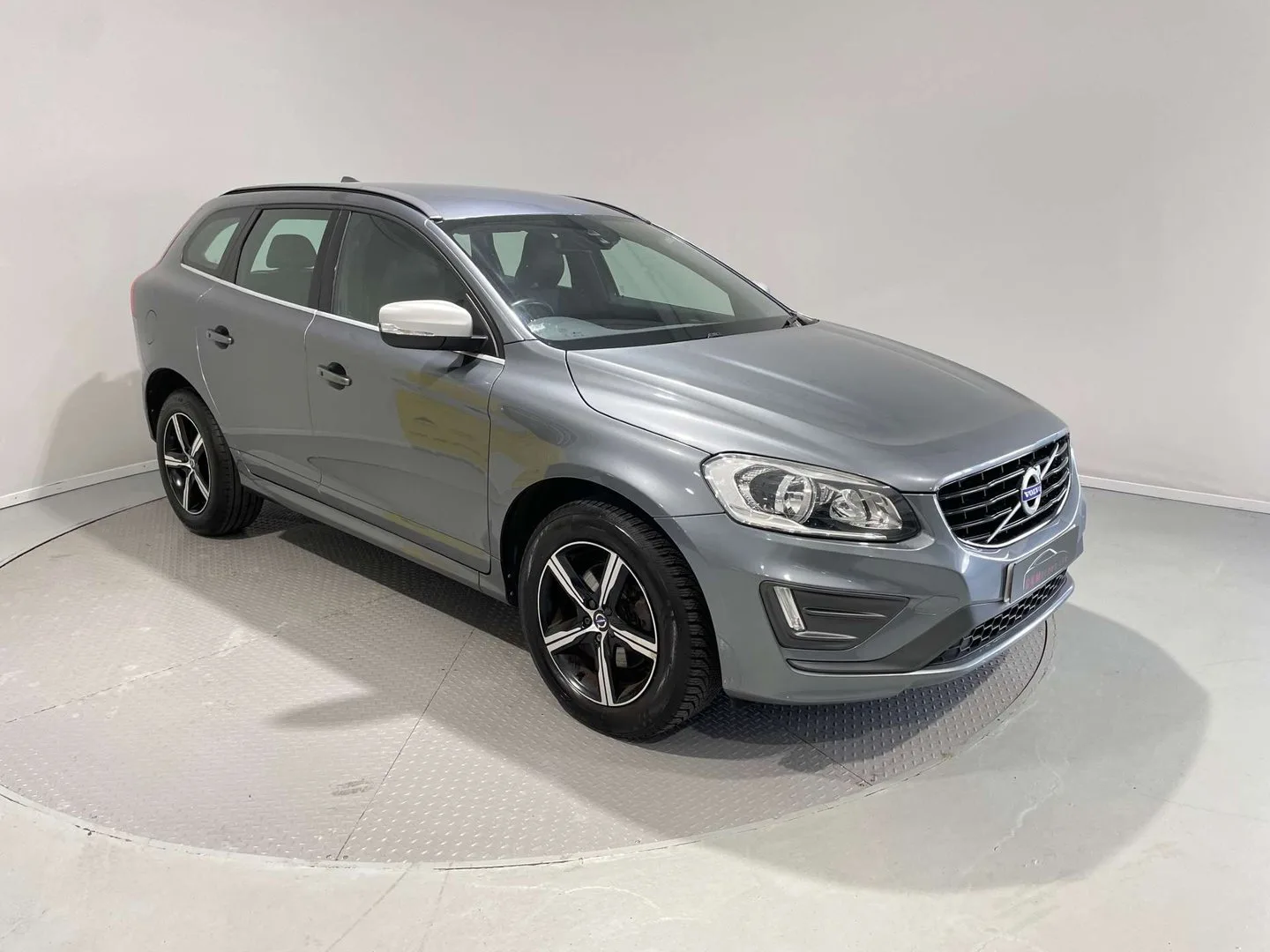 2016 Volvo XC60 2.0 XC60 R-Design Nav D4 Auto 5dr