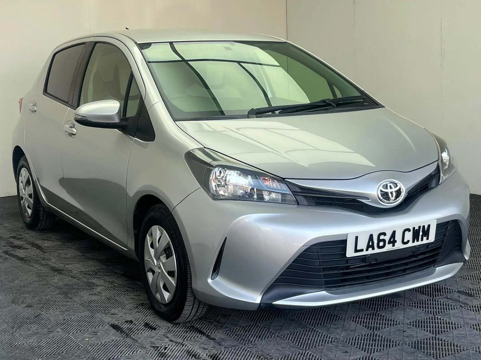 2014 Toyota Yaris 1.33 Dual VVT-i Icon Multidrive S Euro 6 5dr
