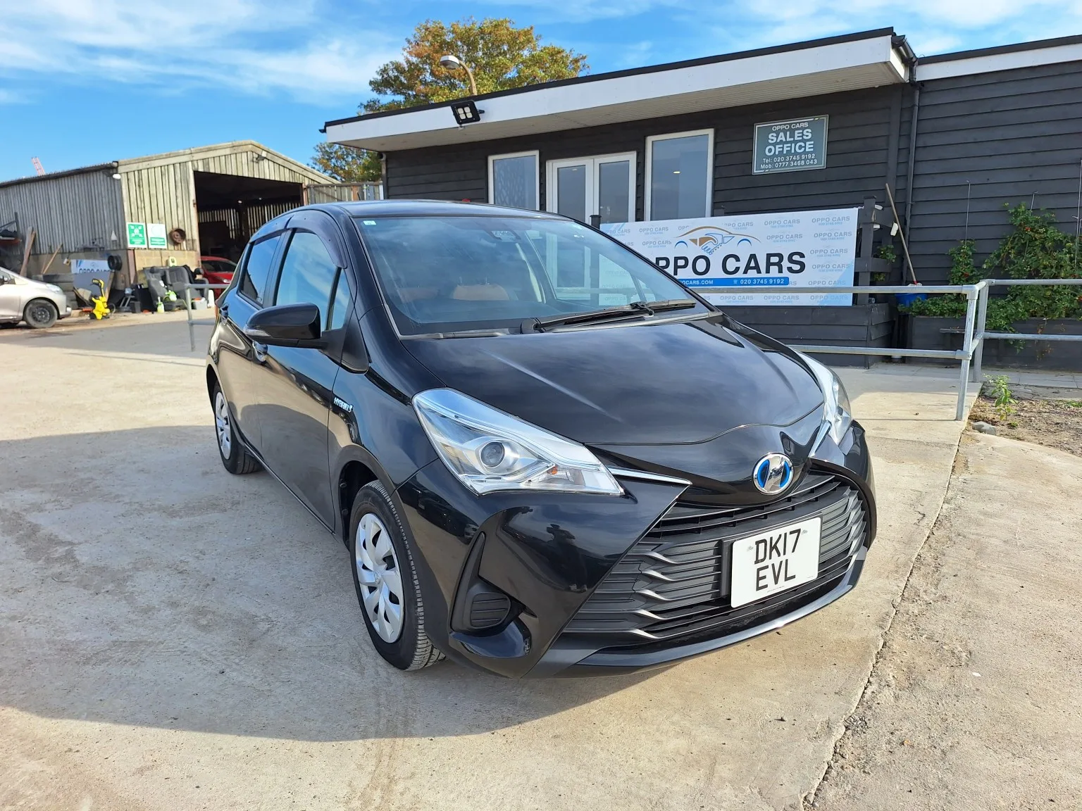 2017 Toyota Vitz -