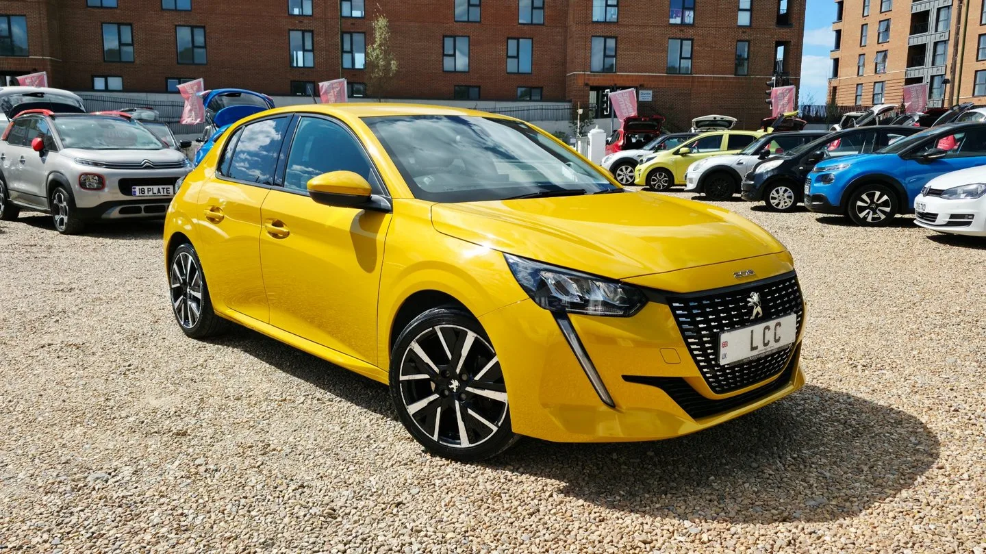 2020 Peugeot 208 1.2 PURETECH ALLURE S/S STUNNING CAR! LOW INSURANCE!MAIN DEALER HISTORY