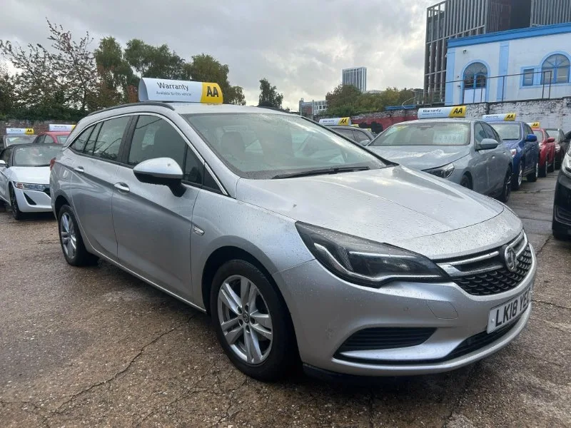 2018 Vauxhall Astra 1.6 CDTi ecoTEC BlueInjection Design Sports Tourer Euro 6 (s/s) 5dr
