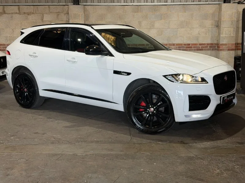2017 (67) Jaguar F-Pace 2.0 D240 R-Sport SUV 5dr Diesel Auto AWD Euro 6 (s/s) (240 ps)