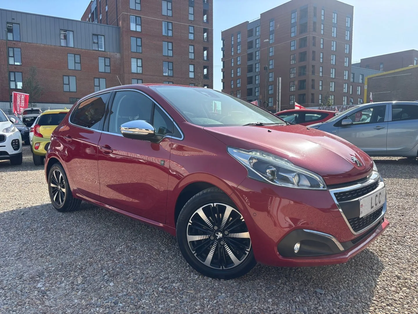 2019 Peugeot 208 1.2 Puretech AUTOMATIC S/S TECH EDITION! ONLY 27000 MILES! 5 SERVICES