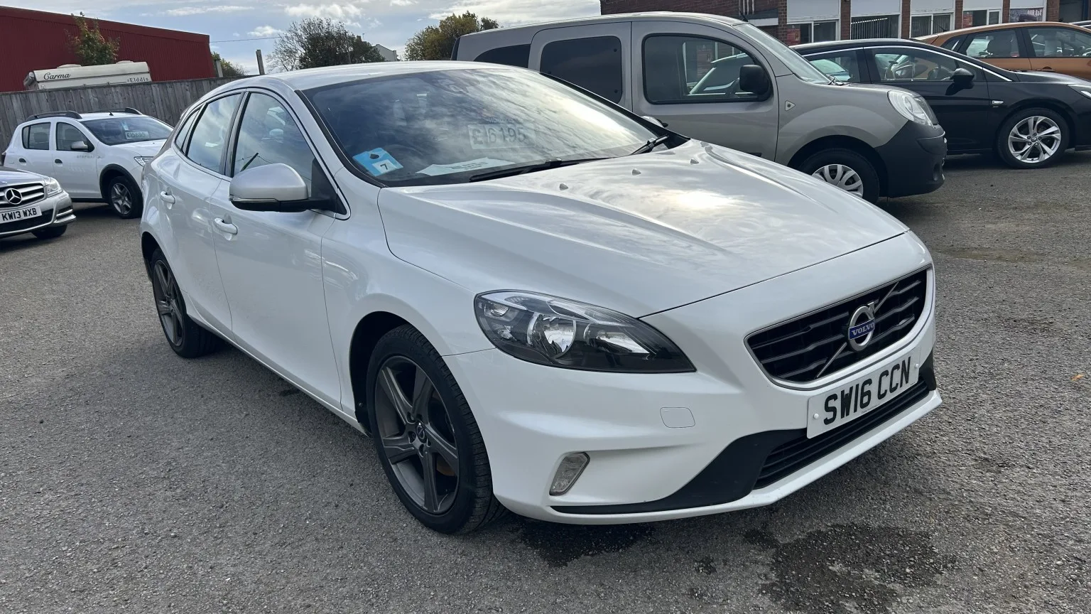 2016 Volvo V40 2.0 R-Design T2