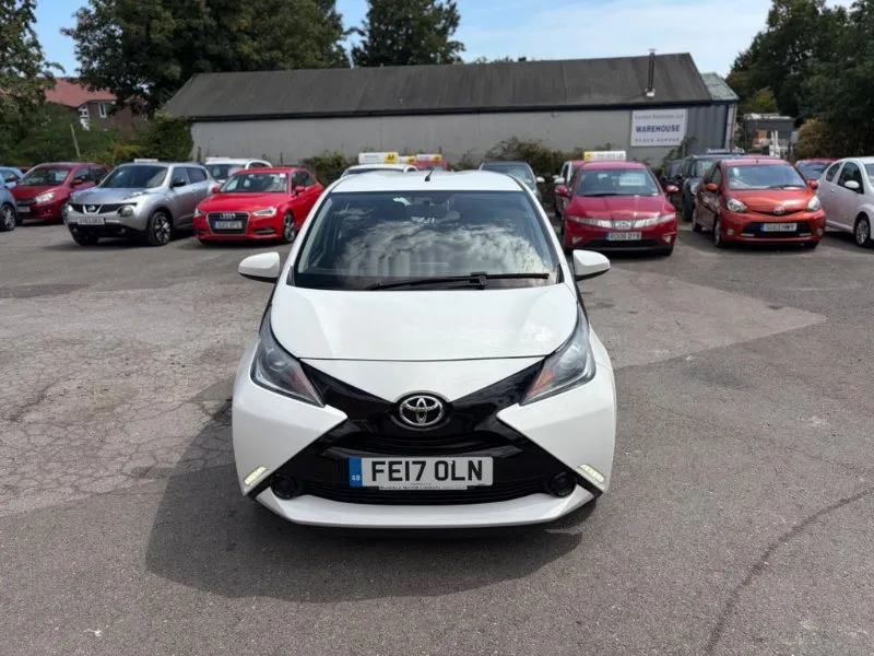 2017 Toyota Aygo 1.0 VVT-i x-play Euro 6 5dr