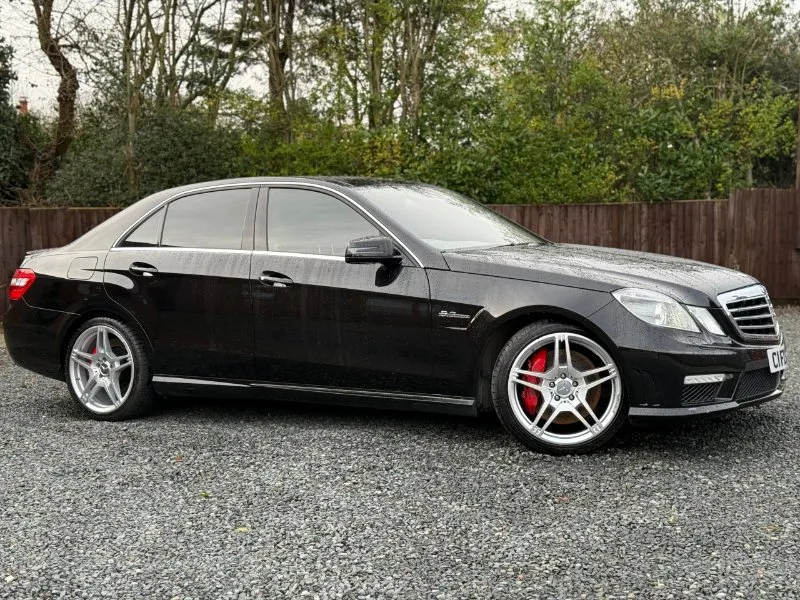 2009 Mercedes-Benz E Class 6.2 E63 V8 AMG Saloon 4dr Petrol G-Tronic Euro 5 (525 ps)