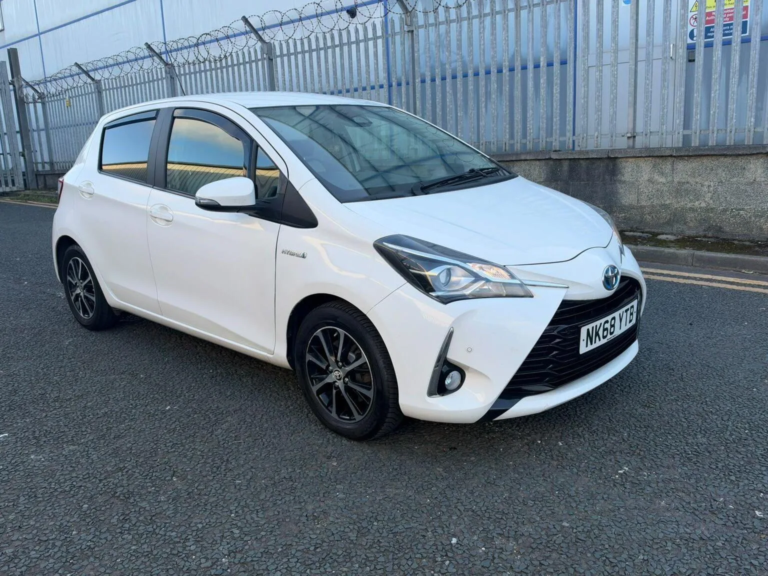 2018 Toyota Yaris 1.5 VVT-h Icon Tech E-CVT Euro 6 (s/s) 5dr