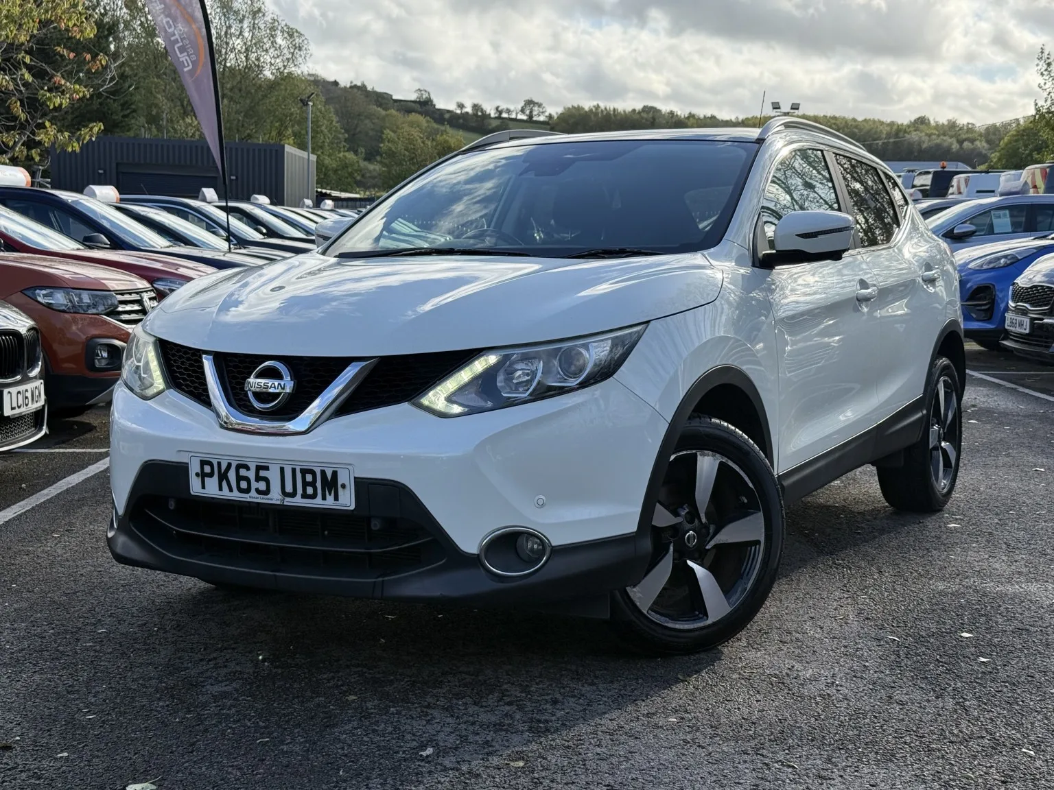 2015 Nissan Qashqai 1.2 DIG-T n-tec+ ULEZ Petrol Manual 5 Door