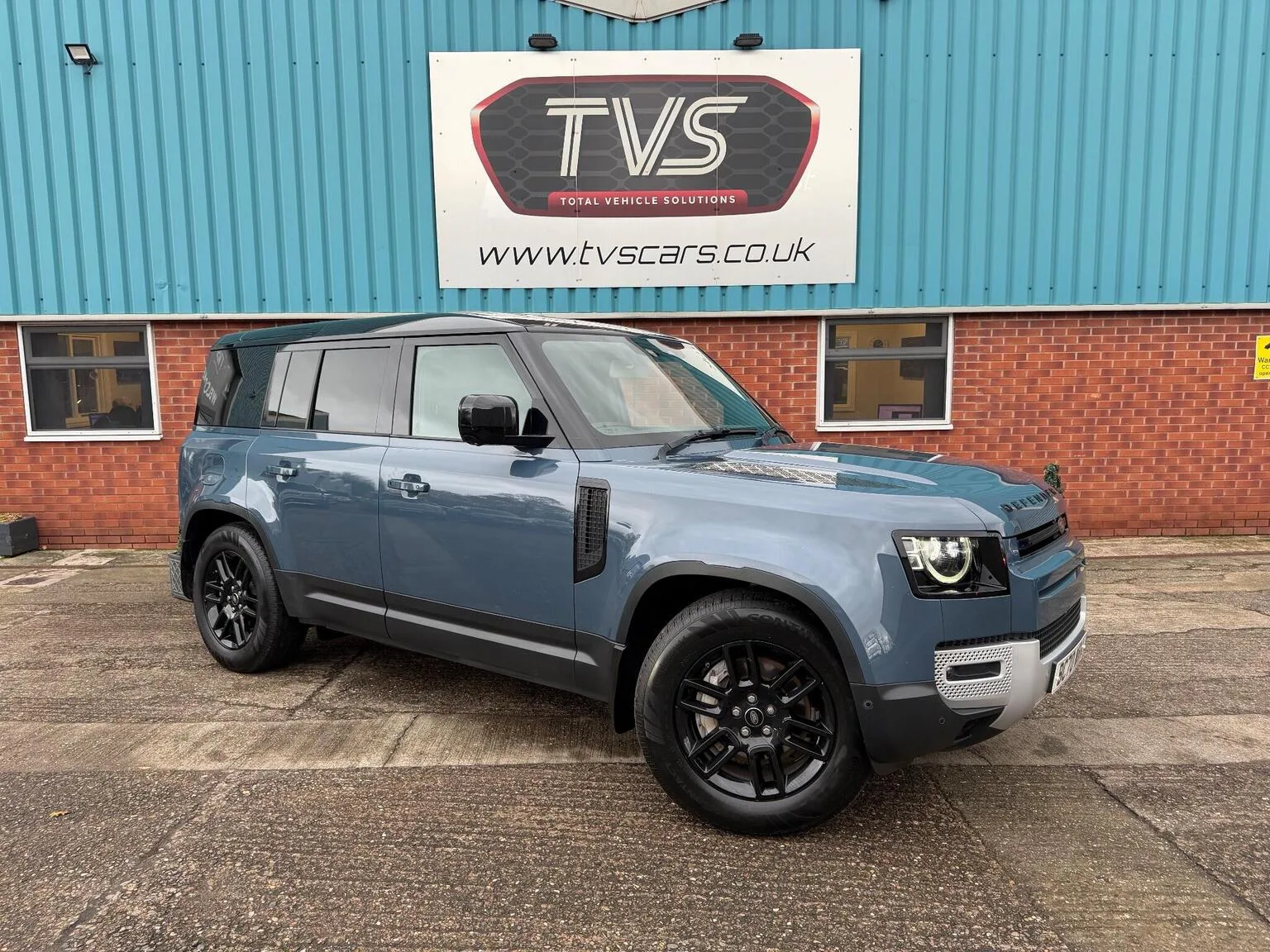 2020 Land Rover Defender 110 3.0 D300 MHEV SE Hard Top SUV Auto 4WD MWB Euro 6 (s/s) 5dr
