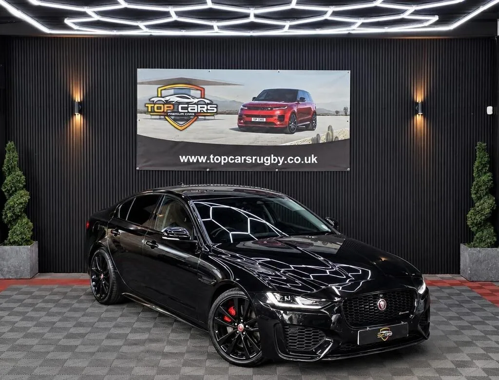 2021 Jaguar Xe 2.0 P250i R-Dynamic Black