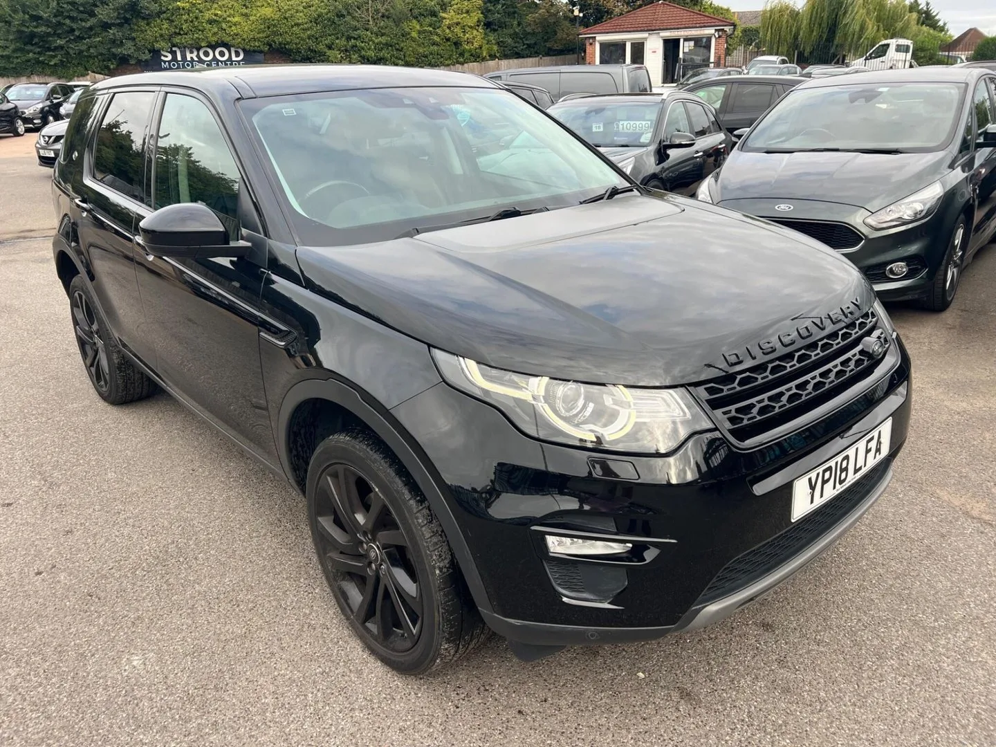 2018 Land Rover Discovery Sport 2.0 TD4 HSE Black Auto 4WD Euro 6 (s/s) 5dr