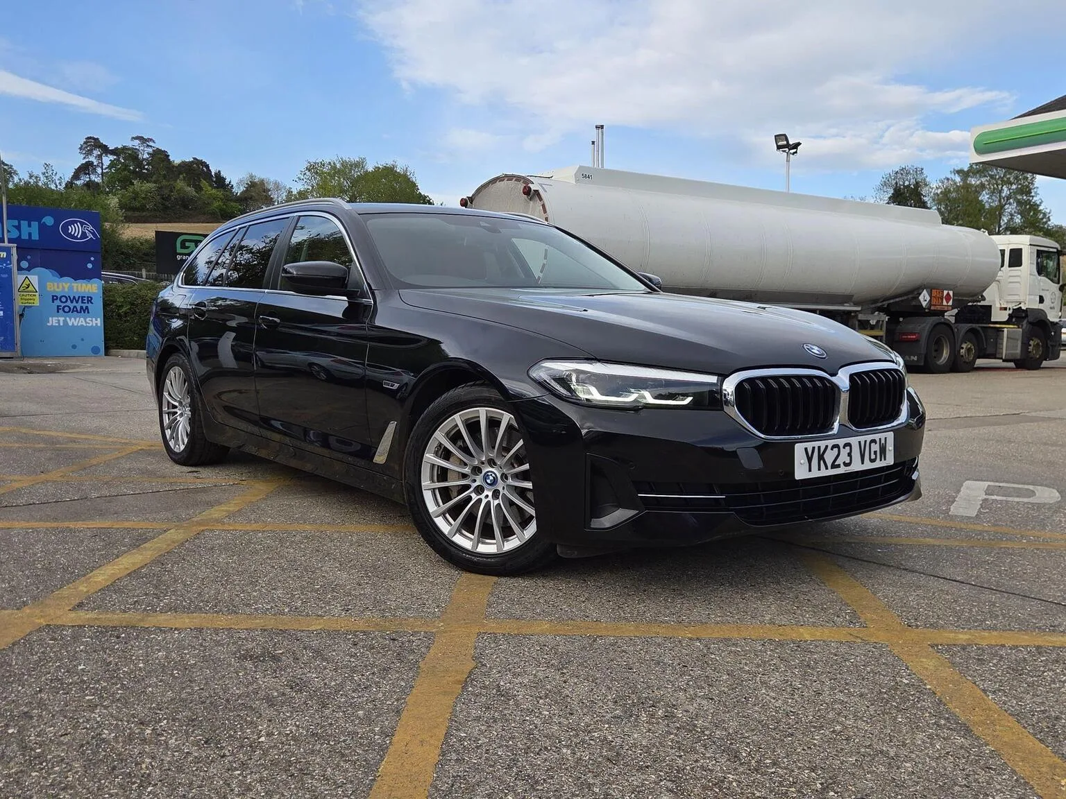 2023 BMW 5 Series 2.0 530e 12kWh SE Touring Steptronic Euro 6 (s/s) 5dr