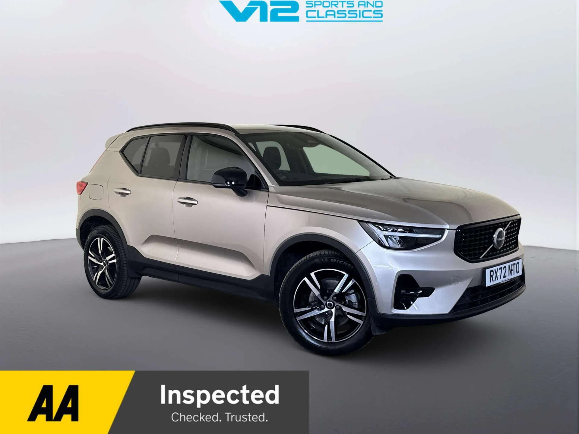 2023 Volvo XC40 2.0 B3 MHEV Plus Dark SUV 5dr Petrol Hybrid DCT Auto Euro 6 (s/s) (163 ps)