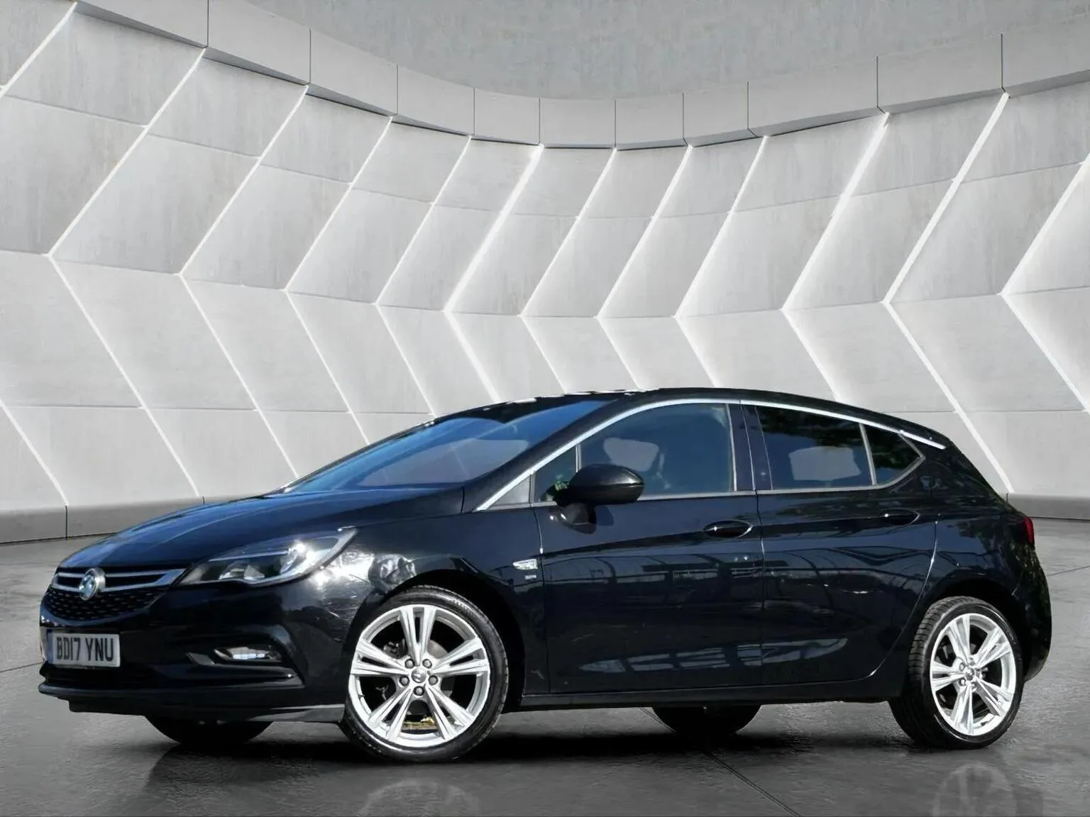 2017 Vauxhall Astra 1.4i Turbo SRi Nav Euro 6 5dr