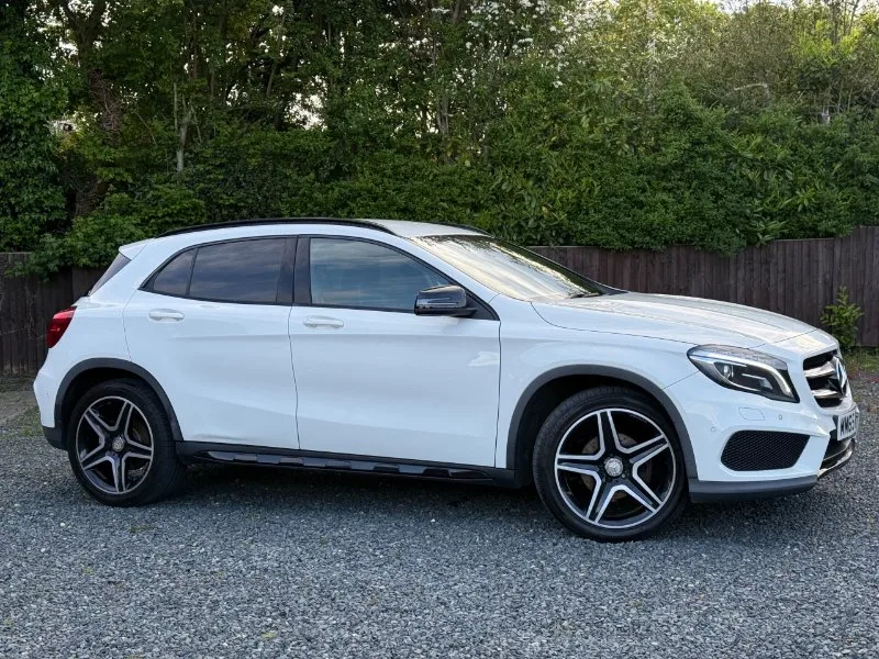 2015 Mercedes-Benz GLA 2.1 GLA200d AMG Line (Premium) SUV 5dr Diesel 7G-DCT 4MATIC Euro 6 (s/s) (136 ps)