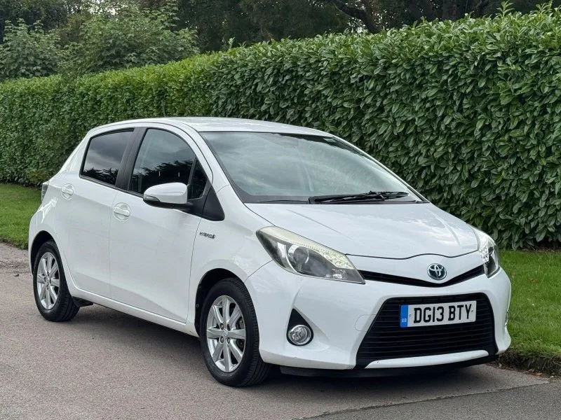 2013 Toyota Yaris 1.5 VVT-h T4 CVT Euro 5 5dr
