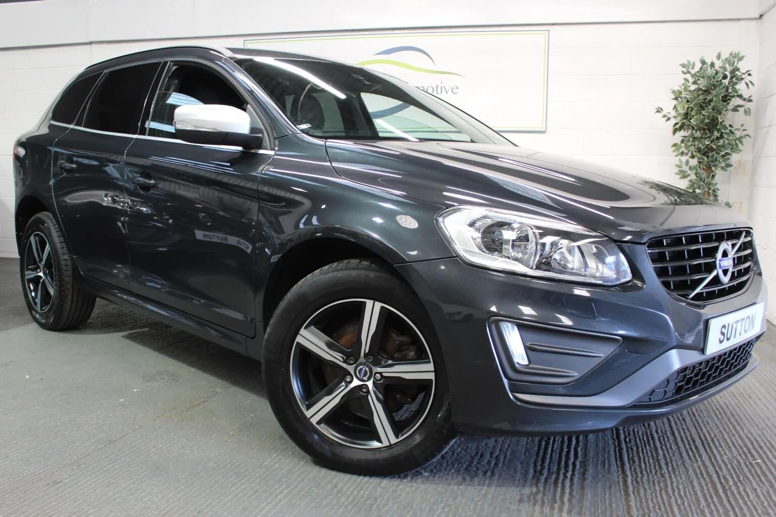 2017 Volvo Xc60 2.4 D4 R-Design Nav Auto AWD Euro 6 (s/s) 5dr