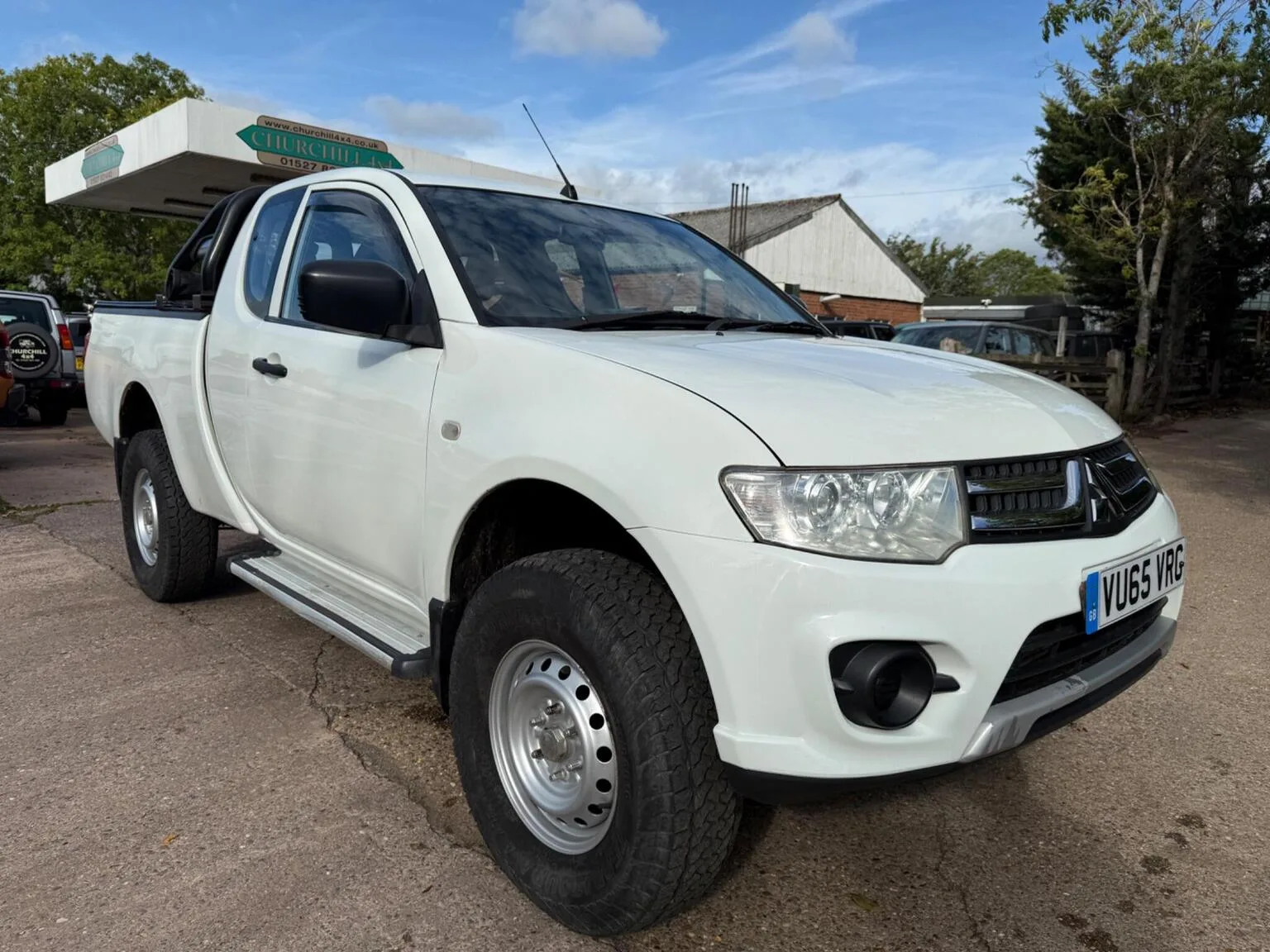 2015 Mitsubishi L200 2.5 DI-D 4Life Club Cab Pickup 4WD Euro 5 2dr