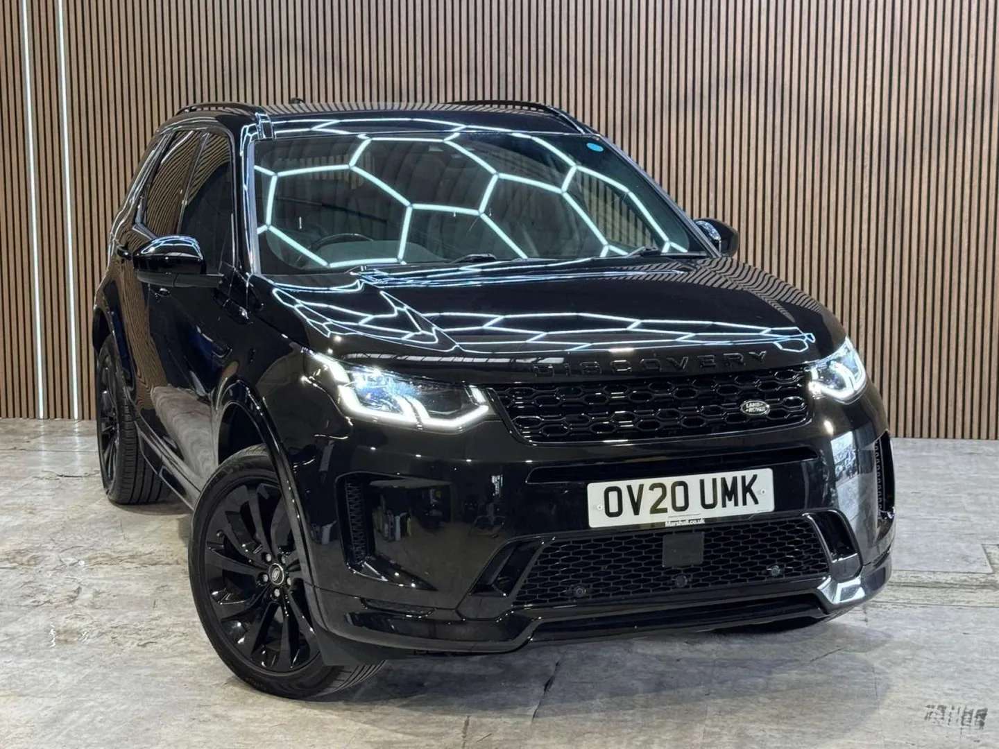 2020 Land Rover Discovery Sport 2.0 Discovery Sport R-Dynamic HSE D Auto 4WD 5dr