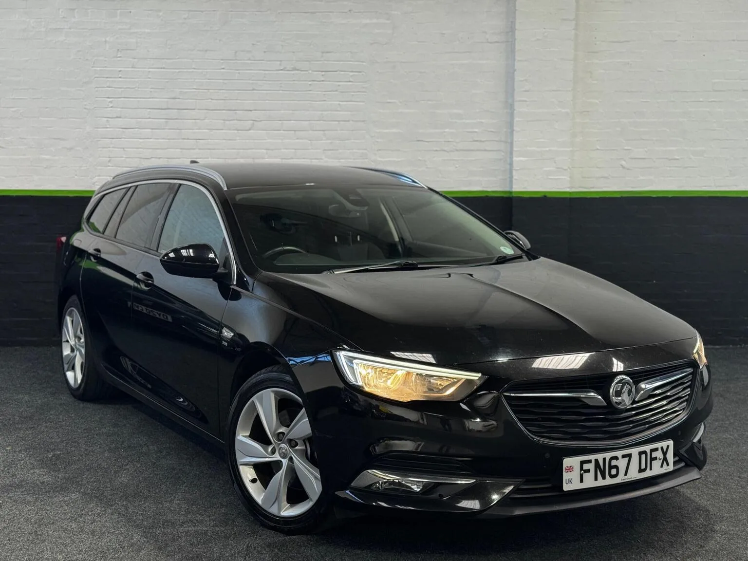 2017 Vauxhall Insignia 2.0 Turbo D BlueInjection SRi Nav Sports Tourer Euro 6 (s/s) 5dr