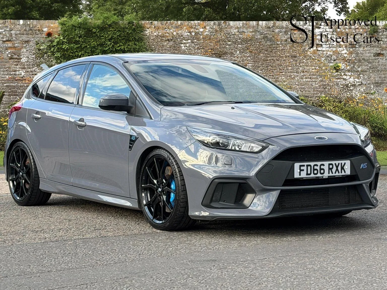 2016 Ford Focus 2.3T EcoBoost RS AWD Euro 6 (s/s) 5dr