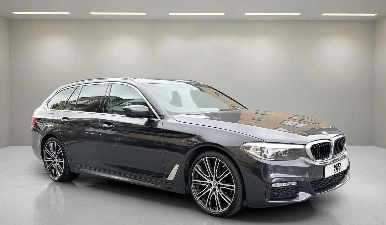 2017 BMW 5 Series 3.0 530d M Sport Touring Auto Euro 6 (s/s) 5dr