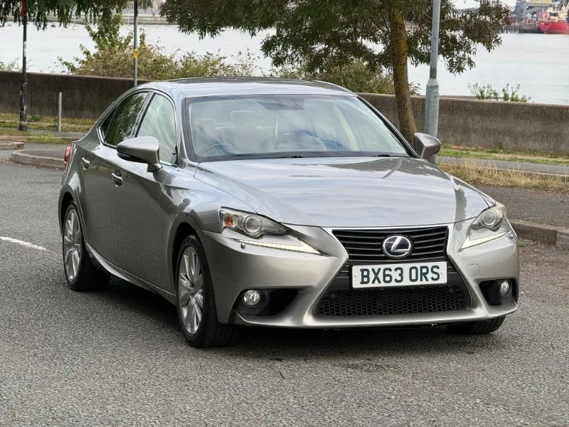 2013 Lexus IS 2.5 300h Luxury E-CVT Euro 5 (s/s) 4dr