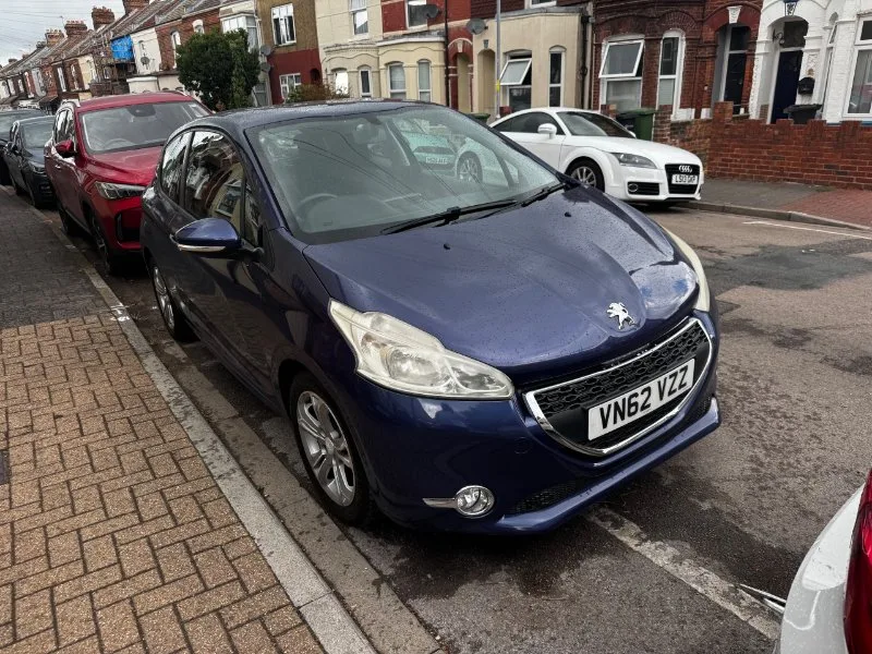 2012 Peugeot 208 1.2 VTi Active Hatchback 3dr Petrol Manual Euro 5 (82 ps)