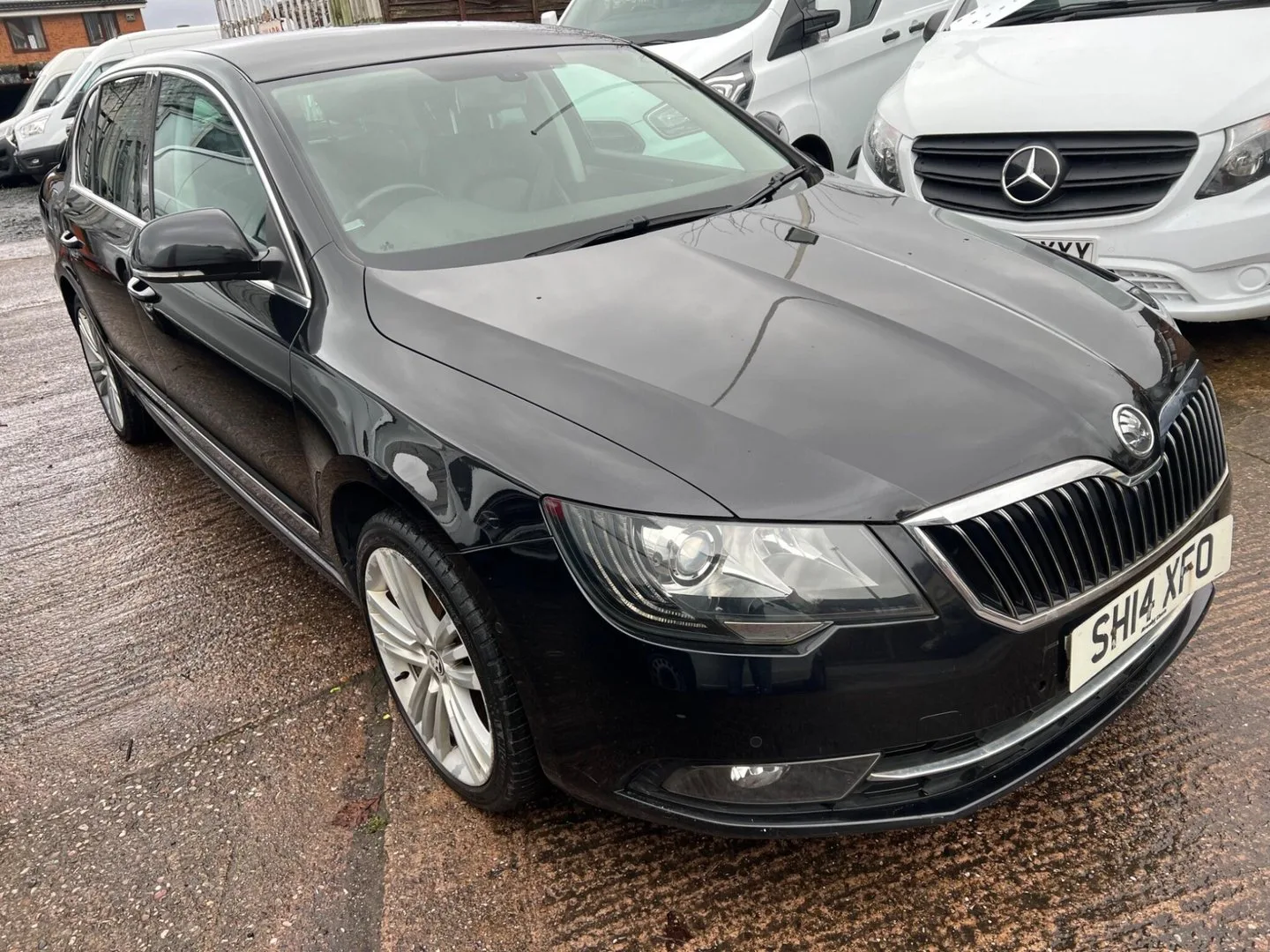 2014 Skoda Superb 2.0 TDI Elegance DSG Euro 5 (s/s) 5dr