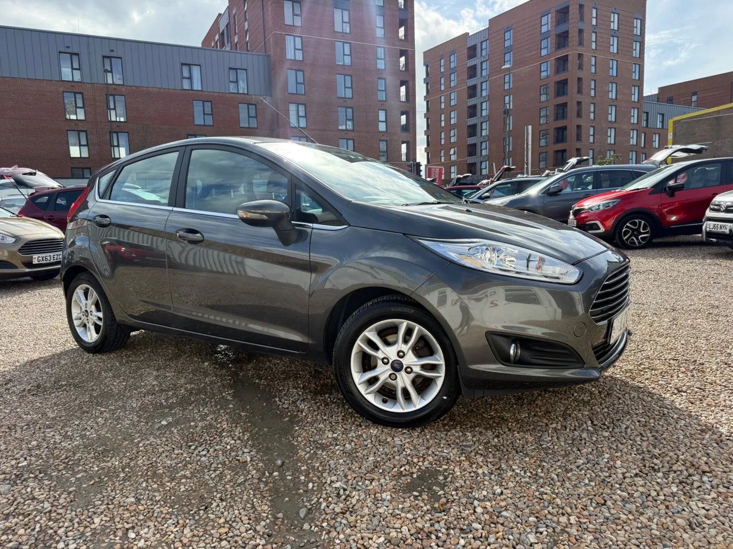 2016 Ford Fiesta 1.0 T ZETEC AUTOMATIC LOOK! ONLY 39000 MILES! £35 ROAD TAX!